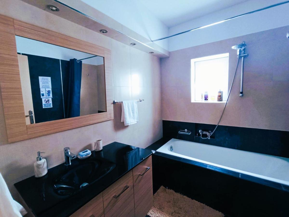 Petros House Artemis - Near The Airport Villa Bagian luar foto