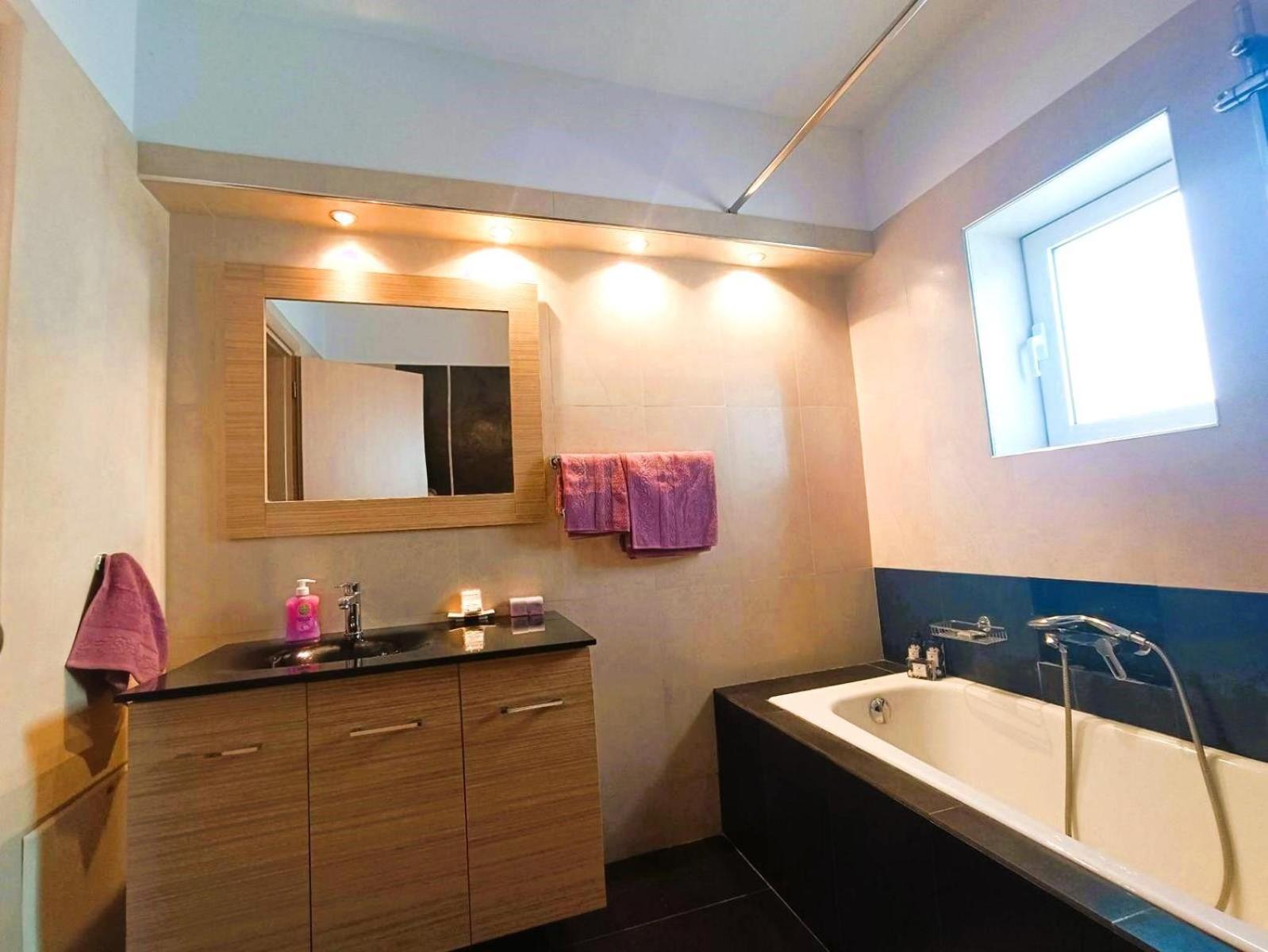 Petros House Artemis - Near The Airport Villa Bagian luar foto
